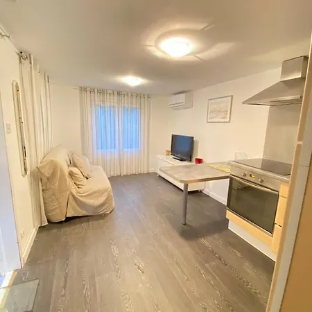 60 M2 *